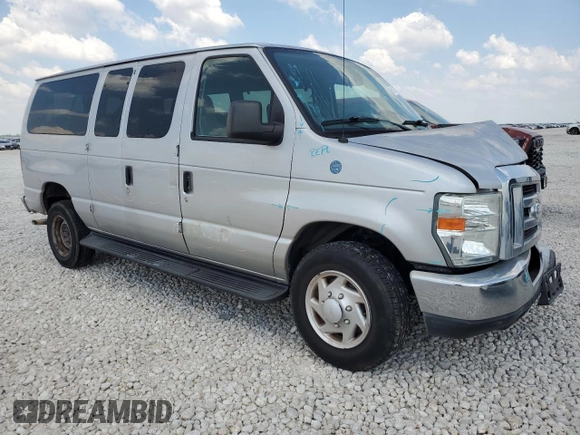 2014 Ford Econoline Passenger XL z VIN 1FBNE3BL0EDA47792, wystawiony jako Copart lot #66011154 z przebiegiem 66 753 mil mil oraz Szkody całkowita. Historia ofert i sprzedaży dostępna na DreamBid. Obrazek 4.