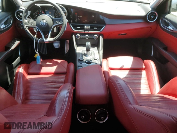 2019 Alfa Romeo Giulia Ti Sport with VIN ZARFAMBN5K7605302, listed as a Copart auction lot 57984495 with 31,372 mi miles and Salvage title. Bid and sale history available at DreamBid. Image 8.