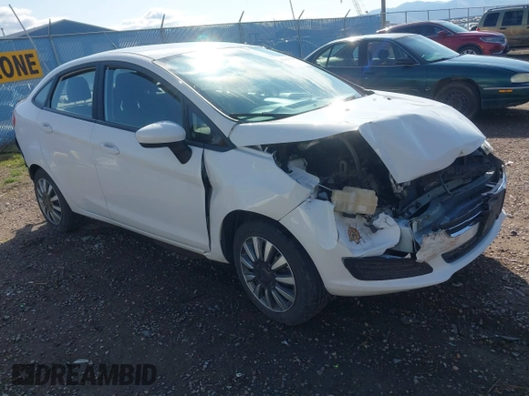 2018 Ford Fiesta S z VIN 3FADP4AJ2JM136775, wystawiony jako IAAI lot #42136725 z przebiegiem 47 072 mil mil oraz . Historia ofert i sprzedaży dostępna na DreamBid. Obrazek 1.