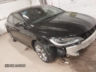 2015 Chrysler 200 S with VIN 1C3CCCBBXFN557664, listed as a IAAI auction lot 41933511 with 97,017 mi miles. Bid and sale history available at carsss.com. Image 1.