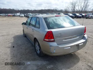 2004 Chevrolet Malibu Maxx LS z VIN 1G1ZT62824F197303, wystawiony jako IAAI lot #41890752 z przebiegiem 92 900 mil mil oraz . Historia ofert i sprzedaży dostępna na DreamBid. Obrazek 3.