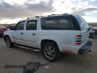 2005 GMC Yukon XL SLT with VIN 1GKEC16Z45J149459, listed as a Copart auction lot 84695584 with 0 mi miles and Salvage Title. Bid and sale history available at carsss.com. Image 2.