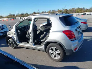 2019 Chevrolet Trax LT with VIN KL7CJLSB3KB748045, listed as a IAAI auction lot 41190696 with 128,785 mi miles. Bid and sale history available at carsss.com. Image 14.