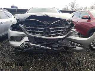 2012 Mercedes-Benz M 350 with VIN 4JGDA2EB7CA088687, listed as a Copart auction lot 48044295 with Not Provided miles and Salvage Title. Bid and sale history available at DreamBid. Image 5.
