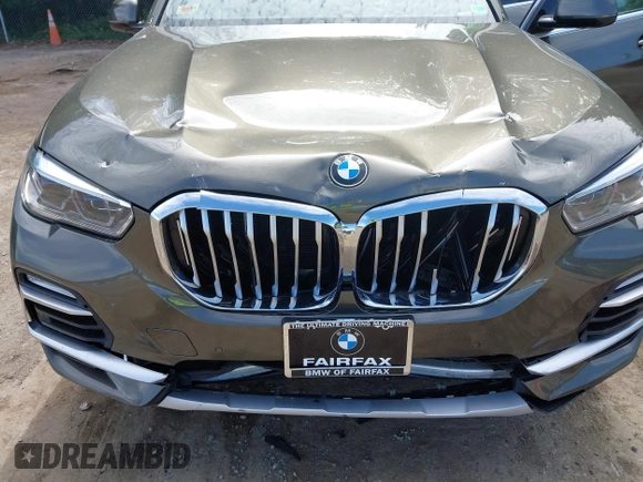 2021 BMW X5 xDrive40i with VIN 5UXCR6C06M9G21960, listed as a IAAI auction lot 42315496 with 41,580 mi miles and . Bid and sale history available at DreamBid. Image 6.