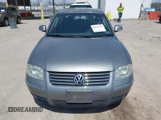2004 Volkswagen Passat GLS z VIN WVWPD63BX4P205115, wystawiony jako IAAI lot #42039738 z przebiegiem 195 817 mil mil oraz . Historia ofert i sprzedaży dostępna na DreamBid. Obrazek 6.