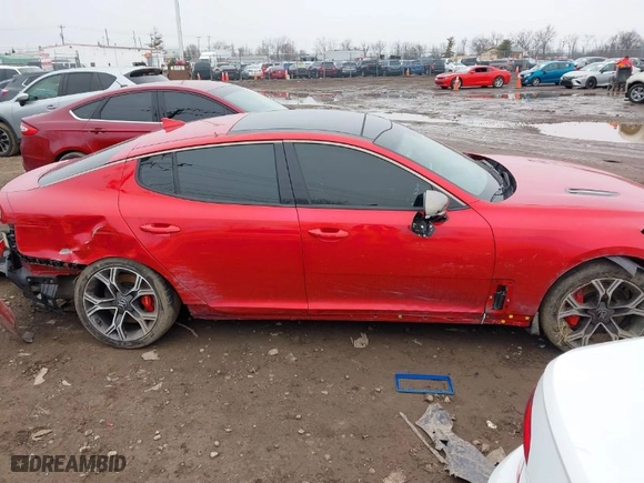 2018 Kia Stinger GT2 with VIN KNAE55LC1J6020490, listed as a IAAI auction lot 41547068 with 55,377 mi miles. Bid and sale history available at carsss.com. Image 13.