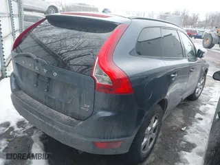 2010 Volvo XC60 3.2L with VIN YV4960DZ2A2064199, listed as a IAAI auction lot 41307658 with 72,194 mi miles. Bid and sale history available at carsss.com. Image 4.