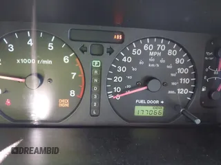 2002 Isuzu Trooper S z VIN JACDS58X227J04699, wystawiony jako IAAI lot #42017678 z przebiegiem 177 066 mil mil oraz . Historia ofert i sprzedaży dostępna na DreamBid. Obrazek 7.