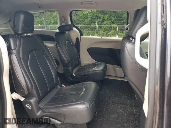 2020 Chrysler Pacifica Touring L with VIN 2C4RC1BG0LR182341, listed as a Copart auction lot 58519235 with 80,212 mi miles and Salvage title. Bid and sale history available at DreamBid. Image 11.