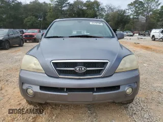 2005 Kia Sorento LX with VIN KNDJD733055403932, listed as a Copart auction lot 47476185 with 212,573 mi miles and Salvage Title. Bid and sale history available at carsss.com. Image 5.