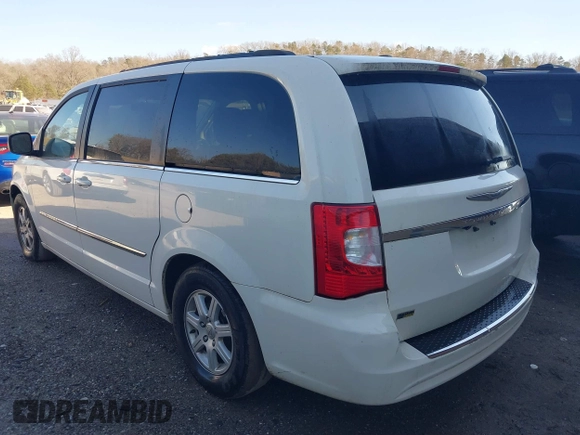 2012 Chrysler Town & Country Touring z VIN 2C4RC1BG2CR423283, wystawiony jako IAAI lot #41659852 z przebiegiem 241 403 mil mil oraz . Historia ofert i sprzedaży dostępna na DreamBid. Obrazek 3.