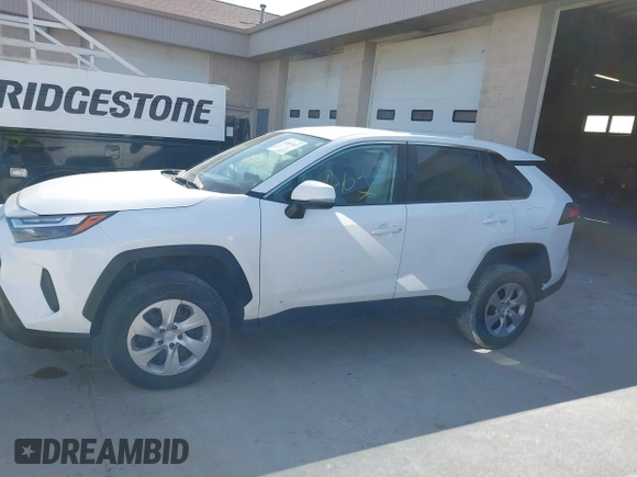 2024 Toyota RAV4 LE with VIN 2T3G1RFV8RC410803, listed as a IAAI auction lot 41897107 with 77,555 mi miles. Bid and sale history available at carsss.com. Image 11.