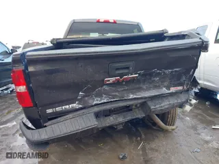 2015 GMC Sierra 1500 SLE with VIN 3GTU2UEC0FG353154, listed as a IAAI auction lot 41640206 with 110,957 mi miles. Bid and sale history available at carsss.com. Image 17.
