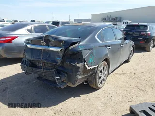 2014 Nissan Altima 2.5 S with VIN 1N4AL3AP8EN342739, listed as a IAAI auction lot 41722517 with 237,536 mi miles. Bid and sale history available at carsss.com. Image 4.