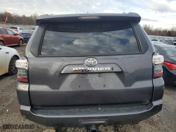 2021 Toyota 4Runner SR5 with VIN JTEEU5JR3M5246632, listed as a Copart auction lot 86261894 with 18,327 mi miles and Salvage Title. Bid and sale history available at carsss.com. Image 6.