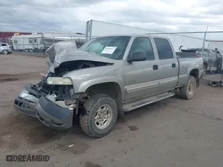 2002 Chevrolet Silverado 2500HD LS with VIN 1GCHK23G92F218813, listed as a IAAI auction lot 40369167 with 285,519 mi miles. Bid and sale history available at carsss.com. Image 17.