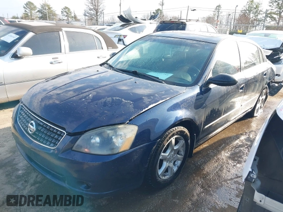 2005 Nissan Altima 3.5 SE with VIN 1N4BL11DX5C225173, listed as a IAAI auction lot 41491751 with 203,795 mi miles. Bid and sale history available at carsss.com. Image 2.