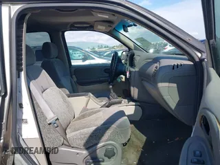 2003 Chevrolet TrailBlazer LS with VIN 1GNDS13S732225286, listed as a IAAI auction lot 42091982 with 283,517 mi miles. Bid and sale history available at carsss.com. Image 5.