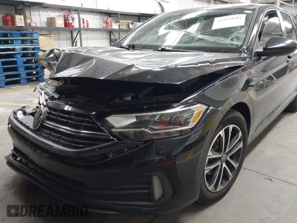2022 Volkswagen Jetta Sport with VIN 3VWBM7BU9NM006080, listed as a IAAI auction lot 42433645 with Not provided miles and . Bid and sale history available at DreamBid. Image 6.