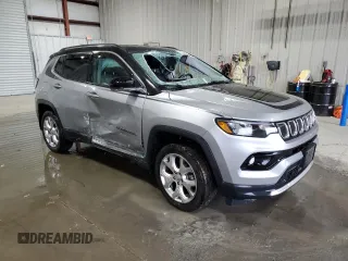 2022 Jeep Compass High Altitude with VIN 3C4NJDCB0NT113383, listed as a Copart auction lot 43369485 with Not Provided miles and Salvage Title. Bid and sale history available at carsss.com. Image 4.