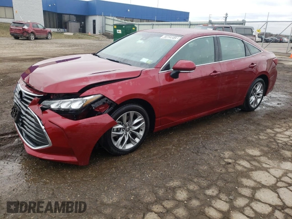 2022 Toyota Avalon XLE z VIN 4T1JZ1FB4NU080651, wystawiony jako Copart lot #41623513 z przebiegiem 17 194 mil mil oraz . Historia ofert i sprzedaży dostępna na DreamBid. Obrazek 1.