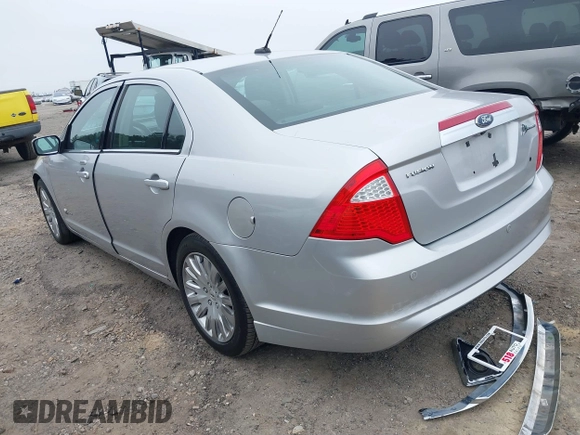 2010 Ford Fusion Hybrid with VIN 3FADP0L33AR185509, listed as a IAAI auction lot 41798825 with 155,934 mi miles. Bid and sale history available at carsss.com. Image 3.