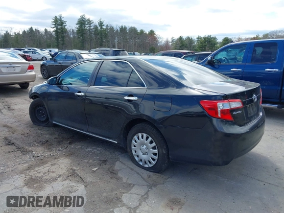 2012 Toyota Camry L with VIN 4T1BF1FKXCU033330, listed as a IAAI auction lot 42031388 with 199,418 mi miles. Bid and sale history available at carsss.com. Image 3.