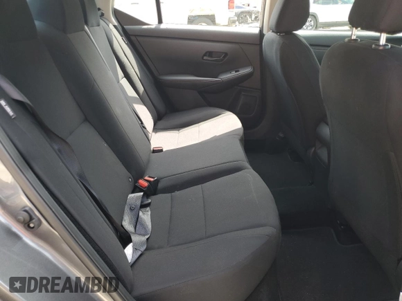 2024 Nissan Sentra S z VIN 3N1AB8BV0RY322097, wystawiony jako Copart lot #55562335 z przebiegiem 5 435 mil mil oraz Nie do naprawy • Non repairable. Historia ofert i sprzedaży dostępna na DreamBid. Obrazek 10.