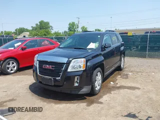 2014 GMC Terrain SLT z VIN 2GKFLSE31E6370084, wystawiony jako IAAI lot #42395515 z przebiegiem 136 324 mil mil oraz . Historia ofert i sprzedaży dostępna na DreamBid. Obrazek 12.