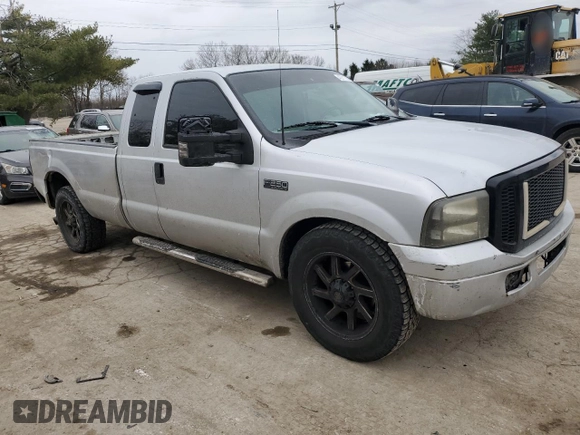1999 Ford F-250 XL with VIN 1FTNX20F4XED44462, listed as a Copart auction lot 42911735 with 322,144 mi miles and Salvage title. Bid and sale history available at DreamBid. Image 4.