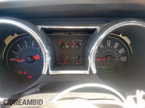 2007 Ford Mustang Deluxe z VIN 1ZVFT80N375232811, wystawiony jako Copart lot #57910365 z przebiegiem 162 721 mil mil oraz Szkoda całkowita • Salvage title. Historia ofert i sprzedaży dostępna na DreamBid. Obrazek 9.