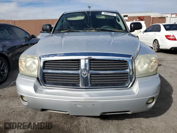 2005 Dodge Dakota SLT with VIN 1D7HE48N95S177871, listed as a Copart auction lot 46005395 with 141,978 mi miles and Clean Title. Bid and sale history available at DreamBid. Image 5.