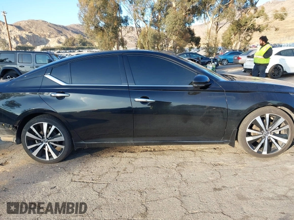 2020 Nissan Altima Platinum with VIN 1N4BL4FV7LN304112, listed as a IAAI auction lot 41470416 with 79,501 mi miles and . Bid and sale history available at carsss.com. Image 13.