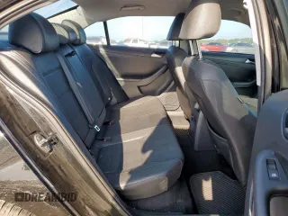 2012 Volkswagen Jetta SE z VIN 3VWDX7AJ2CM323722, wystawiony jako Copart lot #58873675 z przebiegiem 164 750 mil mil oraz Czysty tytuł • Clean title. Historia ofert i sprzedaży dostępna na DreamBid. Obrazek 10.