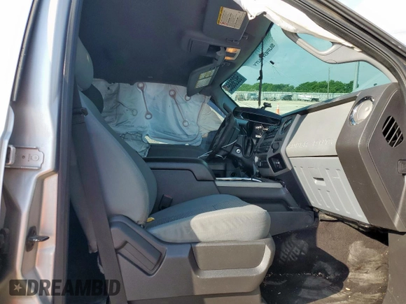 2015 Ford F-250 Lariat z VIN 1FT7W2BTXFEB49818, wystawiony jako Copart lot #59236865 z przebiegiem 109 897 mil mil oraz Szkoda całkowita • Salvage title. Historia ofert i sprzedaży dostępna na DreamBid. Obrazek 7.