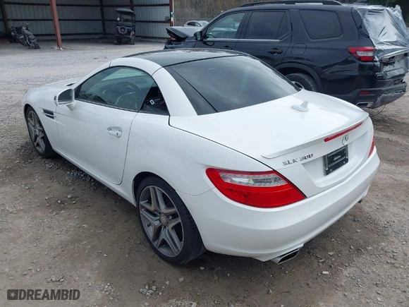 2016 Mercedes-Benz SLK with VIN WDDPK3JA9GF120832, listed as a IAAI auction lot 41642162 with 57,541 mi miles. Bid and sale history available at carsss.com. Image 6.