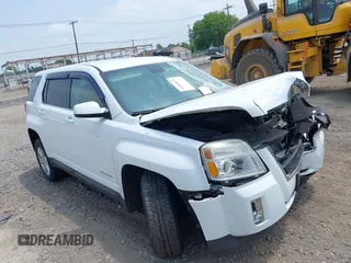 2014 GMC Terrain SLE z VIN 2GKFLVEKXE6305744, wystawiony jako IAAI lot #42468529 z przebiegiem 82 862 mil mil oraz . Historia ofert i sprzedaży dostępna na DreamBid. Obrazek 1.