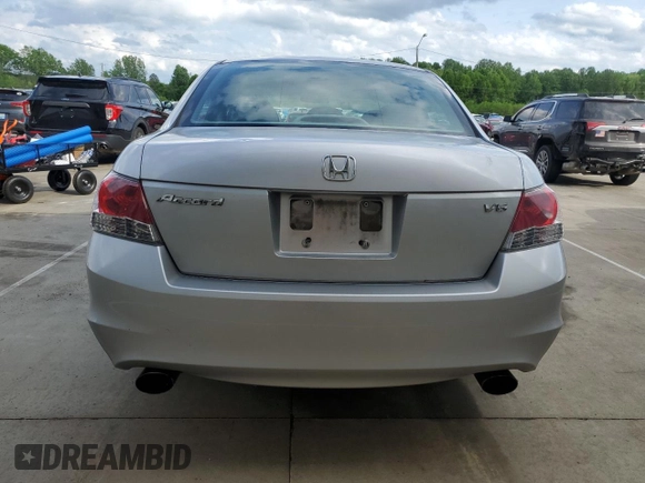 2010 Honda Accord EX z VIN 1HGCP3F72AA022805, wystawiony jako Copart lot #55482225 z przebiegiem 146 984 mil mil oraz Szkoda całkowita • Salvage title. Historia ofert i sprzedaży dostępna na DreamBid. Obrazek 6.