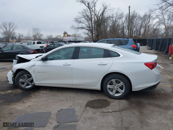 2024 Chevrolet Malibu LS with VIN 1G1ZC5ST6RF223925, listed as a IAAI auction lot 41519125 with 17,623 mi miles. Bid and sale history available at carsss.com. Image 14.