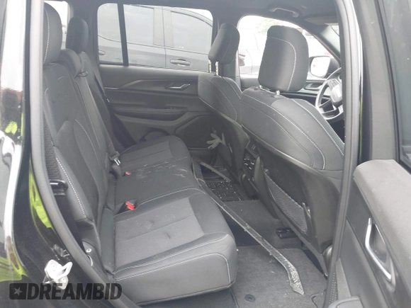2024 Jeep Grand Cherokee Altitude with VIN 1C4RJGAG4R8514618, listed as a IAAI auction lot 42434122 with 26,236 mi miles and . Bid and sale history available at DreamBid. Image 8.