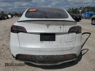2024 Tesla Model Y Long Range with VIN 7SAYGDEE2RA335818, listed as a Copart auction lot 48821475 with 4,415 mi miles and Salvage Title. Bid and sale history available at DreamBid. Image 6.