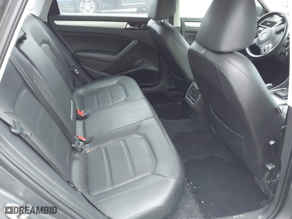 2013 Volkswagen Passat SE w/Sunroof with VIN 1VWBH7A38DC002096, listed as a IAAI auction lot 41904594 with 134,738 mi miles. Bid and sale history available at carsss.com. Image 8.