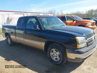 2003 Chevrolet Silverado 1500 with VIN 2GCEC19T931335895, listed as a IAAI auction lot 42157615 with 230,309 mi miles and . Bid and sale history available at DreamBid. Image 1.