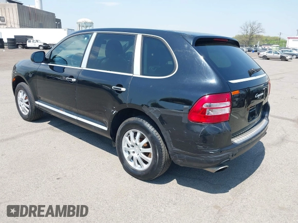 2005 Porsche Cayenne with VIN WP1AA29P25LA24897, listed as a IAAI auction lot 42125202 with 138,263 mi miles. Bid and sale history available at carsss.com. Image 3.