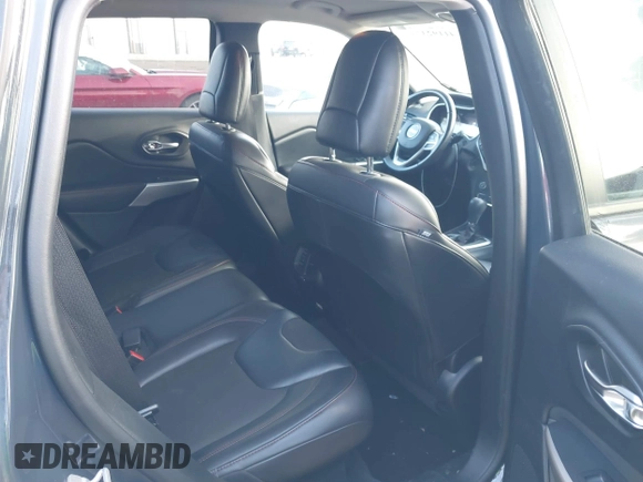 2017 Jeep Cherokee Trailhawk with VIN 1C4PJMBS4HW647852, listed as a IAAI auction lot 41192324 with 116,429 mi miles and . Bid and sale history available at DreamBid. Image 8.