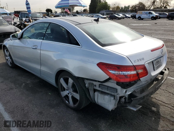 2013 Mercedes-Benz E 350 with VIN WDDKJ5KB7DF190650, listed as a Copart auction lot 42246695 with 194,786 mi miles and Salvage title. Bid and sale history available at DreamBid. Image 2.