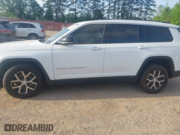 2023 Jeep Grand Cherokee Limited with VIN 1C4RJJBGXP8843705, listed as a IAAI auction lot 42013693 with 40,071 mi miles and . Bid and sale history available at DreamBid. Image 14.