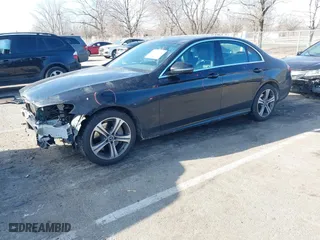 2017 Mercedes-Benz E-Class E 300 Luxury with VIN WDDZF4KBXHA236341, listed as a IAAI auction lot 41441108 with 141,198 mi miles. Bid and sale history available at carsss.com. Image 17.