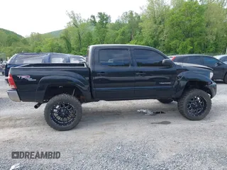 2007 Toyota Tacoma PreRunner z VIN 5TEJU62NX7Z338052, wystawiony jako IAAI lot #42204246 z przebiegiem 202 296 mil mil oraz . Historia ofert i sprzedaży dostępna na DreamBid. Obrazek 13.